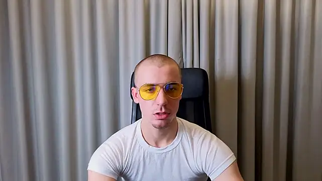 Snapshot of KellenWest chatting on 03-30-26, 08:59 KellenWest online show from 03-30-26, 08:59