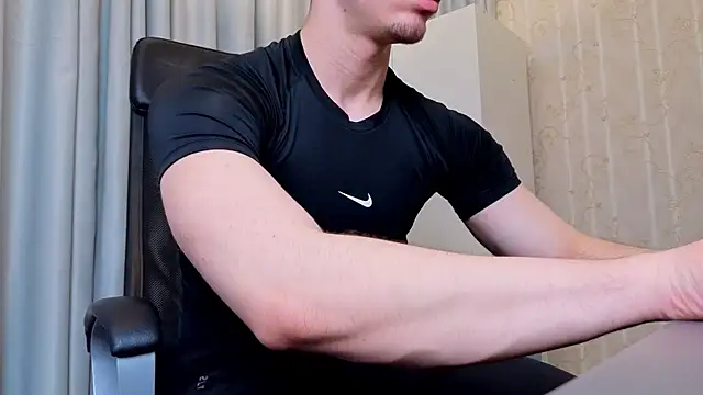 Snapshot of KellenWest chatting on 04-01-26, 01:41 KellenWest online show from 04-01-26, 01:41