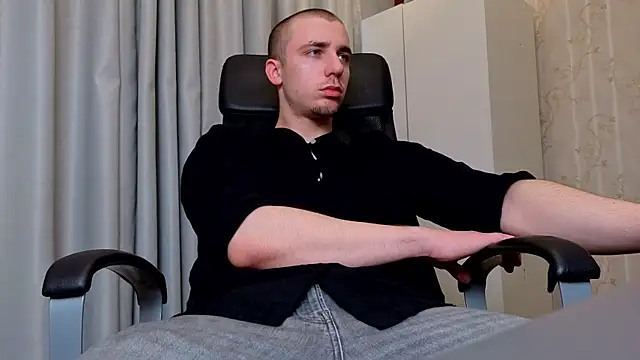 Snapshot of KellenWest chatting on 04-04-26, 04:22 KellenWest online show from 04-04-26, 04:22