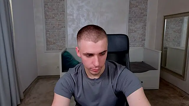 Snapshot of KellenWest chatting on 04-15-26, 10:11 KellenWest online show from 04-15-26, 10:11