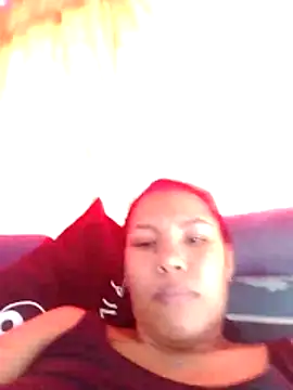 Snapshot of aNicoll chatting on 12-17-25, 05:08 aNicoll online show from 12-17-25, 05:08