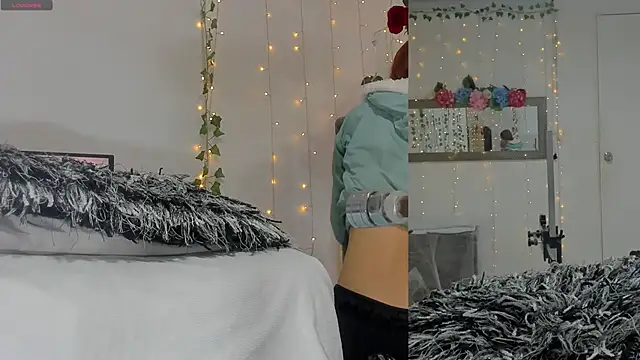 Sweet  Little   online show from 01-13-26, 12:38