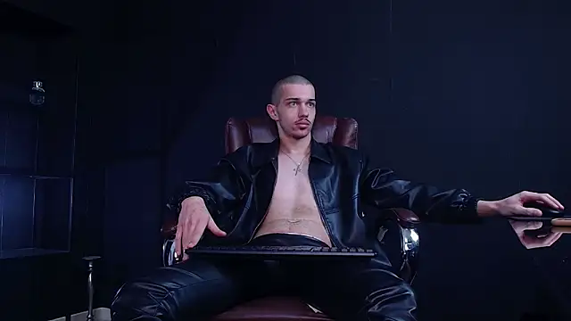 Snapshot of KaydenDrew chatting on 12-22-25, 05:26 KaydenDrew online show from 12-22-25, 05:26