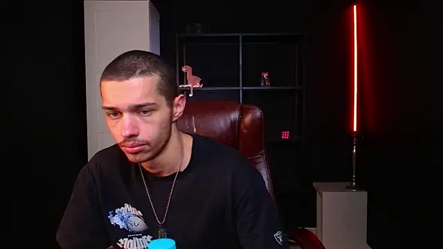 Snapshot of KaydenDrew chatting on 02-11-26, 05:23 KaydenDrew online show from 02-11-26, 05:23