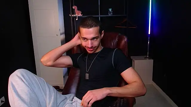 Snapshot of KaydenDrew chatting on 02-15-26, 07:51 KaydenDrew online show from 02-15-26, 07:51