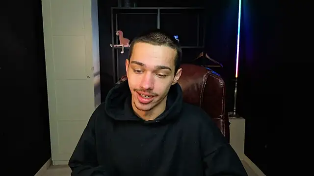 Snapshot of KaydenDrew chatting on 02-18-26, 05:47 KaydenDrew online show from 02-18-26, 05:47