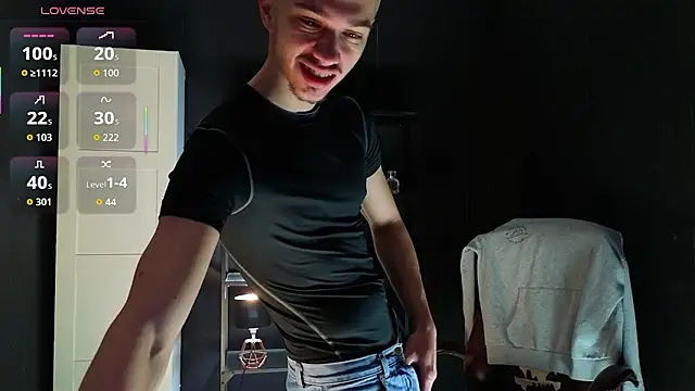 Snapshot of KaydenDrew chatting on 03-30-26, 04:35 KaydenDrew online show from 03-30-26, 04:35