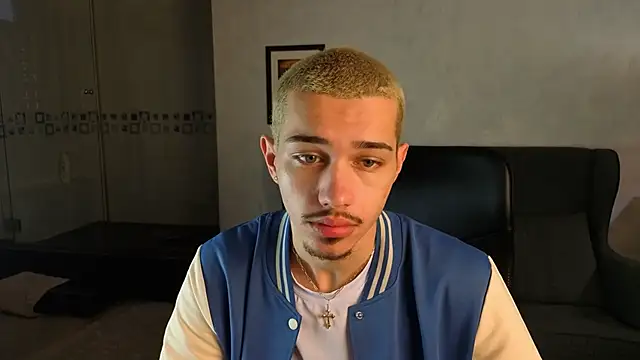 Snapshot of KaydenDrew chatting on 04-04-26, 04:22 KaydenDrew online show from 04-04-26, 04:22