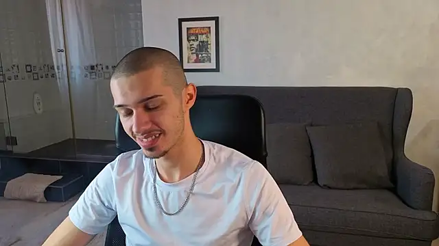 Snapshot of KaydenDrew chatting on 04-10-26, 11:04 KaydenDrew online show from 04-10-26, 11:04