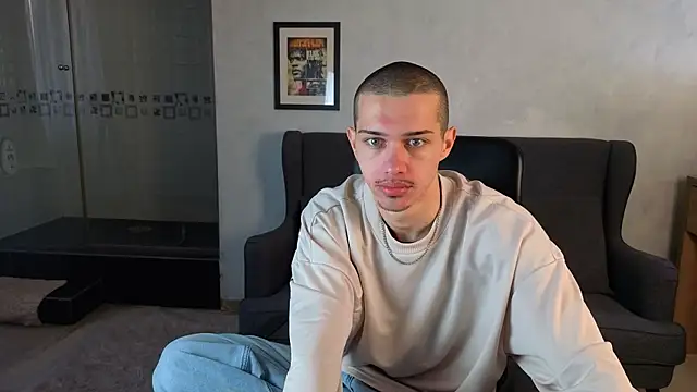 Snapshot of KaydenDrew chatting on 04-14-26, 04:29 KaydenDrew online show from 04-14-26, 04:29