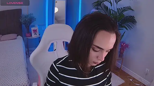 Dayana Foxy online show from 12-22-25, 08:11