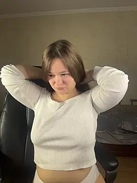 CaramelleSugarr online show from 12-18-25, 02:34