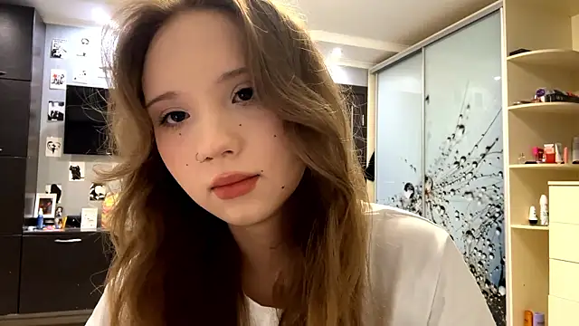 Snapshot of Princessofcashe chatting on 02-22-26, 05:00 Princessofcashe online show from 02-22-26, 05:00