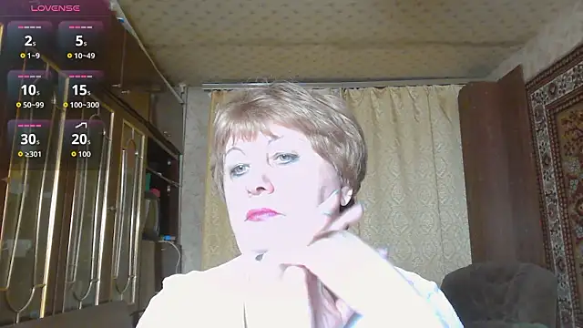 Snapshot of Casey_peach chatting on 03-10-26, 05:40 Casey peach online show from 03-10-26, 05:40