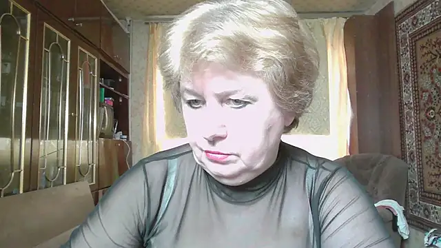 Snapshot of Casey_peach chatting on 03-31-26, 06:47 Casey peach online show from 03-31-26, 06:47