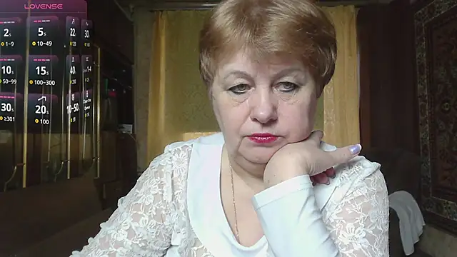 Snapshot of Casey_peach chatting on 04-16-26, 04:24 Casey peach online show from 04-16-26, 04:24