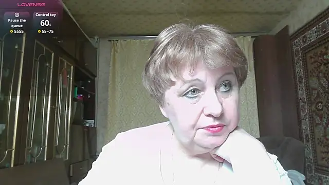 Snapshot of Casey_peach chatting on 04-16-26, 04:30 Casey peach online show from 04-16-26, 04:30