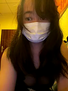 Snapshot of qiqi-01 chatting on 12-18-25, 03:07 qiqi-01 online show from 12-18-25, 03:07