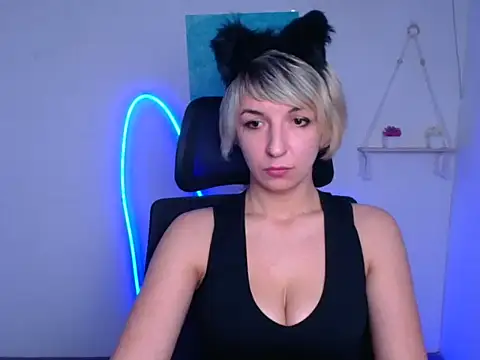 Lana Foxyy online show from 02-07-26, 01:04