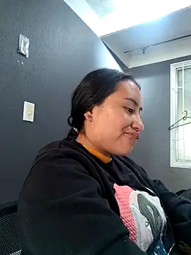 Snapshot of Venuz_Rivers_ chatting on 12-16-25, 03:39 Venuz Rivers online show from 12-16-25, 03:39