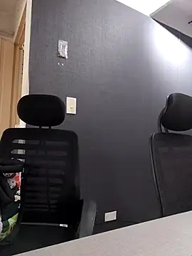 Snapshot of Venuz_Rivers_ chatting on 12-17-25, 01:17 Venuz Rivers online show from 12-17-25, 01:17