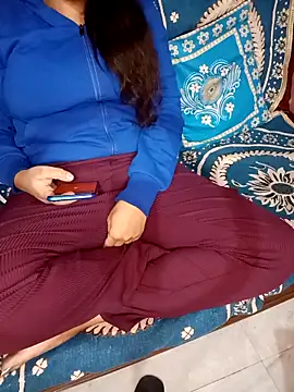 Snapshot of Sofia-111 chatting on 01-18-26, 04:00 Sofia-111 online show from 01-18-26, 04:00