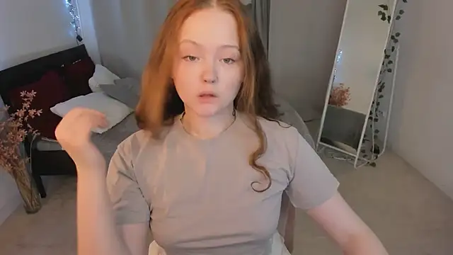 Snapshot of Yennefer__ chatting on 03-10-26, 02:00 Yennefer online show from 03-10-26, 02:00