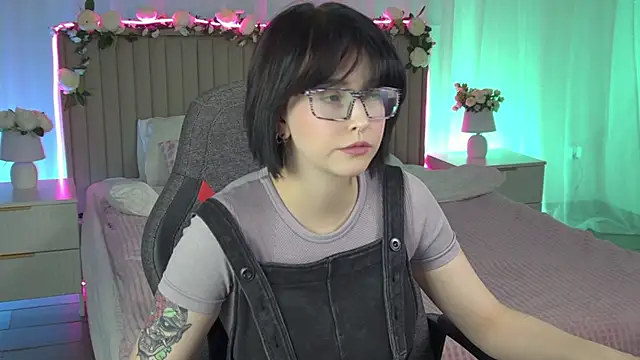 ElenaSomerhalder online show from 01-13-26, 09:47