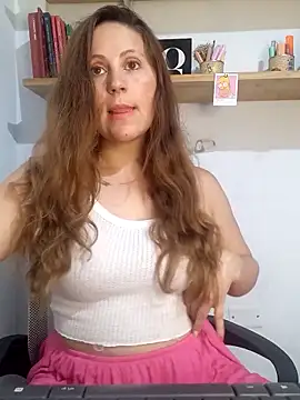 Snapshot of SofiEsteves chatting on 02-24-26, 03:43 SofiEsteves online show from 02-24-26, 03:43