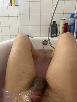 Snapshot of esmer_baran44 chatting on 03-25-26, 05:41 esmer baran44 online show from 03-25-26, 05:41