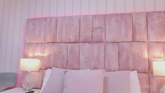 Snapshot of ScarlettFoox chatting on 12-22-25, 01:08 ScarlettFoox online show from 12-22-25, 01:08