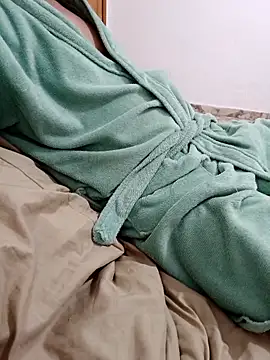 HotJXS online show from 12-17-25, 02:06