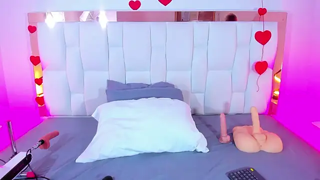 Snapshot of CamilleJuicy_ chatting on 03-12-26, 12:55 CamilleJuicy online show from 03-12-26, 12:55