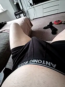 hereshappyguy67 online show from 12-17-25, 01:39