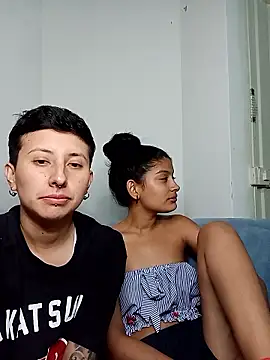 Snapshot of Mei_and_Gaby chatting on 01-11-26, 03:55 Mei and Gaby online show from 01-11-26, 03:55