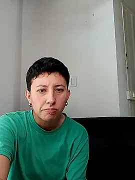 Snapshot of Mei_and_Gaby chatting on 01-14-26, 05:29 Mei and Gaby online show from 01-14-26, 05:29