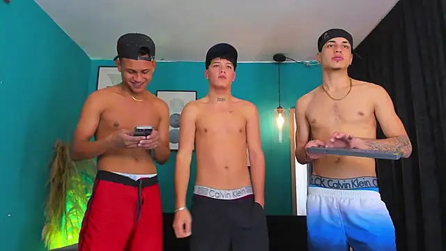 Snapshot of Oficial_KingOfHeavens chatting on 01-05-26, 08:12 Oficial KingOfHeavens online show from 01-05-26, 08:12