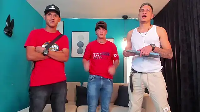 Snapshot of Oficial_KingOfHeavens chatting on 01-16-26, 11:09 Oficial KingOfHeavens online show from 01-16-26, 11:09