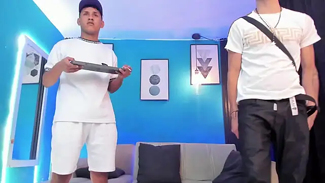 Snapshot of Oficial_KingOfHeavens chatting on 04-01-26, 09:12 Oficial KingOfHeavens online show from 04-01-26, 09:12