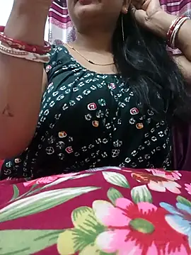 Snapshot of MAHI066 chatting on 03-28-26, 07:35 MAHI066 online show from 03-28-26, 07:35