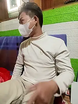 Mrcaoboinung online show from 12-17-25, 04:02