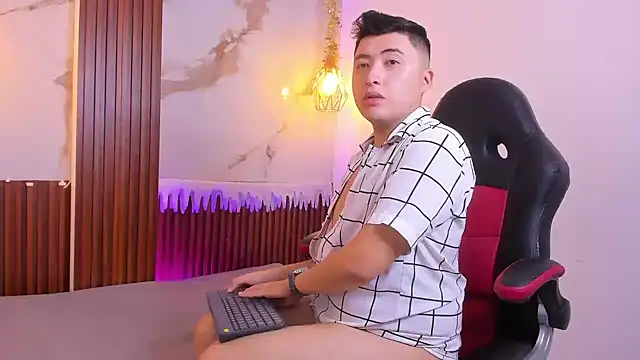 BrunoVega1 online show from 12-19-25, 01:18