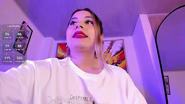 Snapshot of Violet_Blazee chatting on 02-17-26, 03:58 Violet Blazee online show from 02-17-26, 03:58