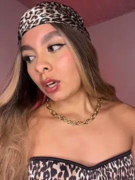 Snapshot of Nicollewest1 chatting on 02-03-26, 12:20 Nicollewest1 online show from 02-03-26, 12:20