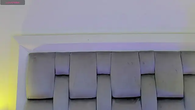 amber  ferrera online show from 04-14-26, 07:42