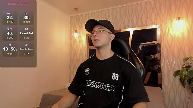 Noah Clarkk online show from 02-25-26, 05:44