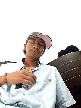 Snapshot of negrito_sexxxo chatting on 12-18-25, 05:13 negrito sexxxo online show from 12-18-25, 05:13