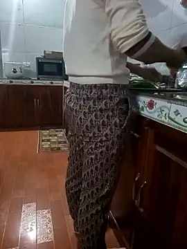 Snapshot of Sweet-Berryy chatting on 01-17-26, 12:37 Sweet-Berryy online show from 01-17-26, 12:37