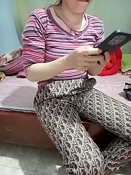 Snapshot of Sweet-Berryy chatting on 02-07-26, 01:31 Sweet-Berryy online show from 02-07-26, 01:31