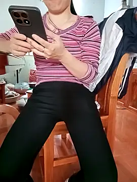 Snapshot of Sweet-Berryy chatting on 02-13-26, 04:41 Sweet-Berryy online show from 02-13-26, 04:41